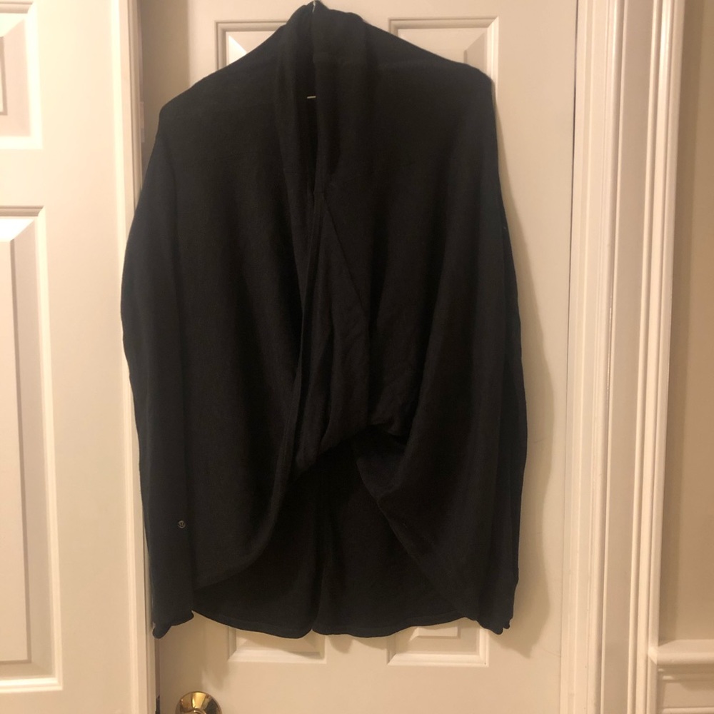 Lulu lemon black sweater.